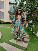 Load image into Gallery viewer, ABSTRACT PRINT RELAXED JUMPSUIT WITH SLEEVES ( COMES WITH BELT)
