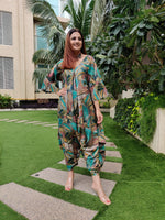 Load image into Gallery viewer, ABSTRACT PRINT RELAXED JUMPSUIT WITH SLEEVES ( COMES WITH BELT)
