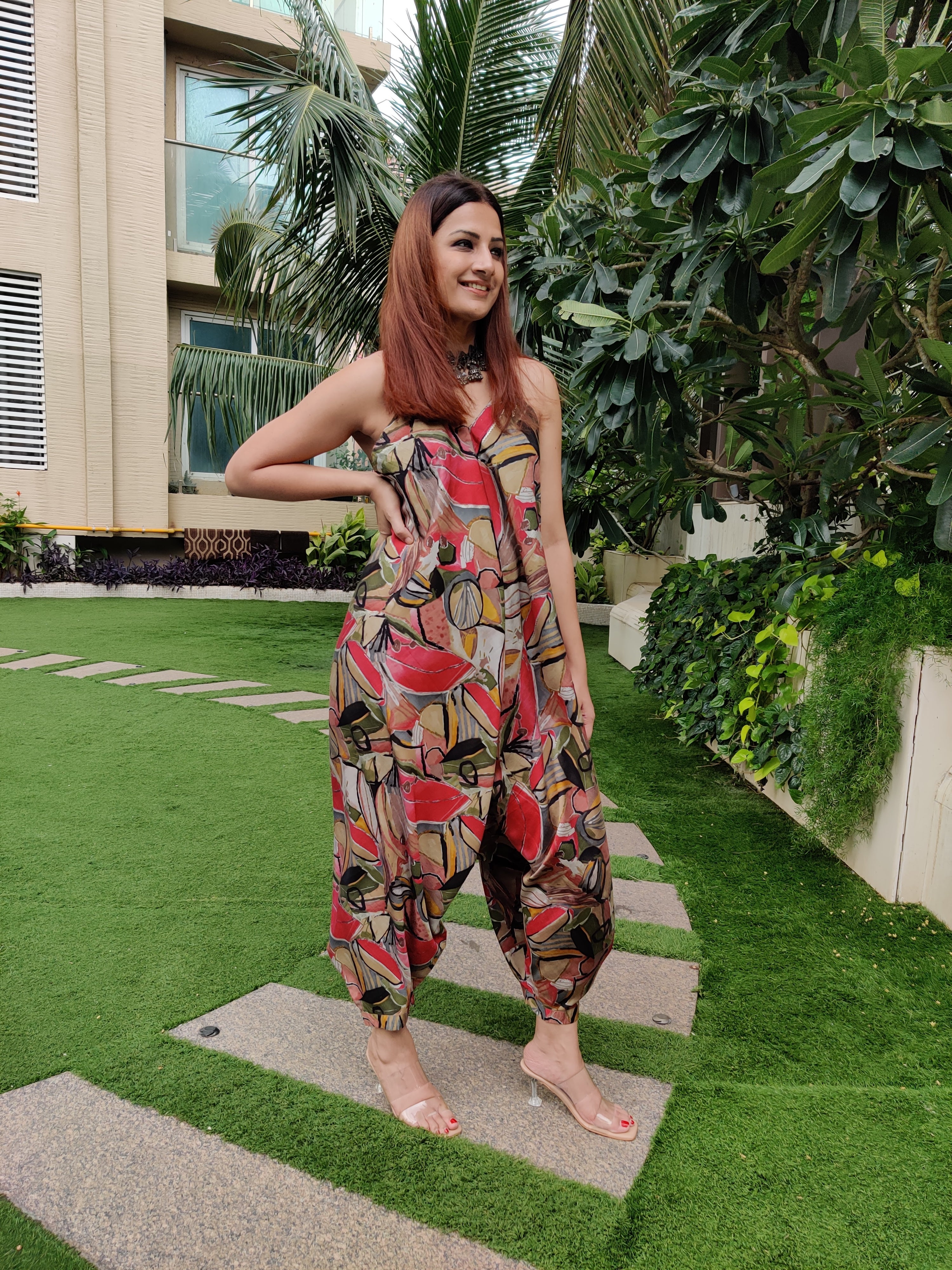 ABSTRACT PRINT RELAXED JUMPSUIT SLEEVELESS (COMES WITH BELT)