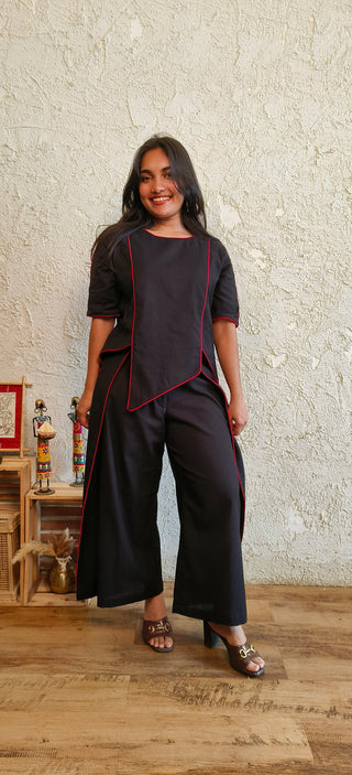 Off Duty Chic - Black