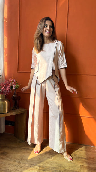 Off Duty Chic - Beige