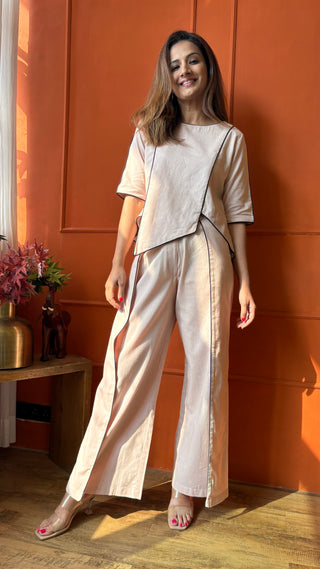 Off Duty Chic - Beige