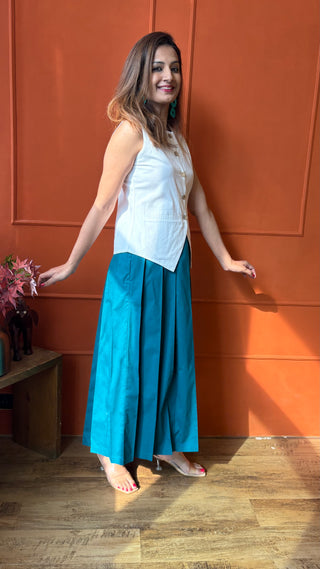 Lady Lead - White & Teal - Only Waistcoat & Skirt Set