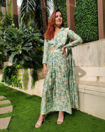 Load image into Gallery viewer, GREEN ABSTRACT PRINTED SHELLED SKIRT SAREE WITH ATTACHED FRONT PALLU AND SHIRT BLOUSE
