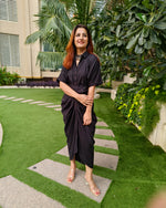 Load image into Gallery viewer, BLACK LONG SHIRT DRAPE DRESS
