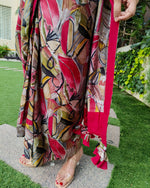 Load image into Gallery viewer, RED ABSTRACT PRINTED SAREE SKIRT WITH BLOUSE AND FLARED JACKET

