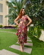 Load image into Gallery viewer, RED ABSTRACT PRINTED SAREE SKIRT WITH BLOUSE (without Jacket)
