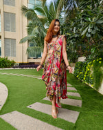 Load image into Gallery viewer, RED ABSTRACT PRINTED SAREE SKIRT WITH BLOUSE (without Jacket)
