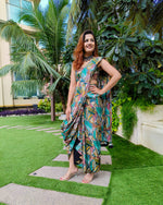 Load image into Gallery viewer, GREEN ABSTRACT PRINTED SAREE SKIRT WITH BLOUSE (without Jacket)
