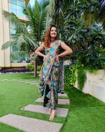 Load image into Gallery viewer, GREEN ABSTRACT PRINTED SAREE SKIRT WITH BLOUSE (without Jacket)
