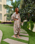 Load image into Gallery viewer, PEACH KHAKHEE ABSTRACT PRINTED SAREE SKIRT WITH BLOUSE AND FLARED JACKET
