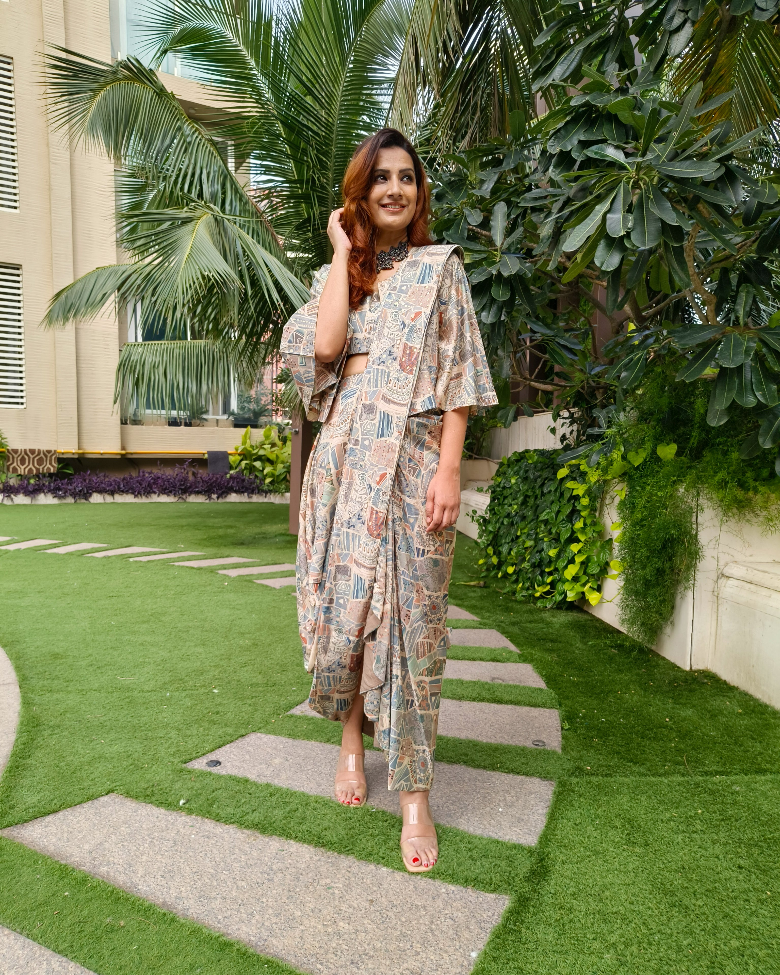 PEACH KHAKHEE ABSTRACT PRINTED SAREE SKIRT WITH BLOUSE AND FLARED JACKET
