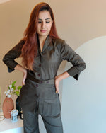 Load image into Gallery viewer, OLIVE GREEN PLEATED JACKET WITH BOTTOM FLARED PANTS
