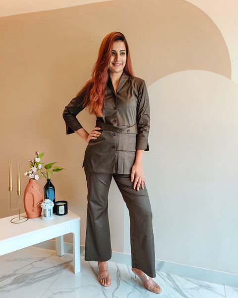 OLIVE GREEN PLEATED JACKET WITH BOTTOM FLARED PANTS