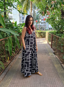 BLACK GEOMETRIC PRINT FLOWY JUMPSUIT WITH JACKET
