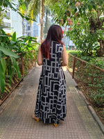 Load image into Gallery viewer, BLACK GEOMETRIC PRINT FLOWY JUMPSUIT WITH JACKET
