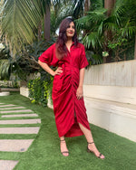 Load image into Gallery viewer, RED LONG SHIRT DRAPE DRESS
