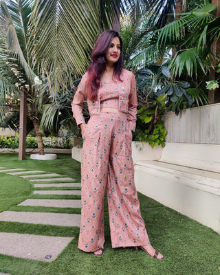 PEACH LUREX QUIRK PRINT SHORT JACKET PAIRED TUBE BUSTIER AND FLARE PANTS