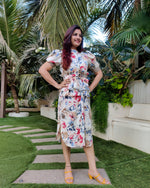 Load image into Gallery viewer, #FRILLZONE - IVORY FLORAL PRINTED PUFF SLEEVES LONG SHIRT DRESS
