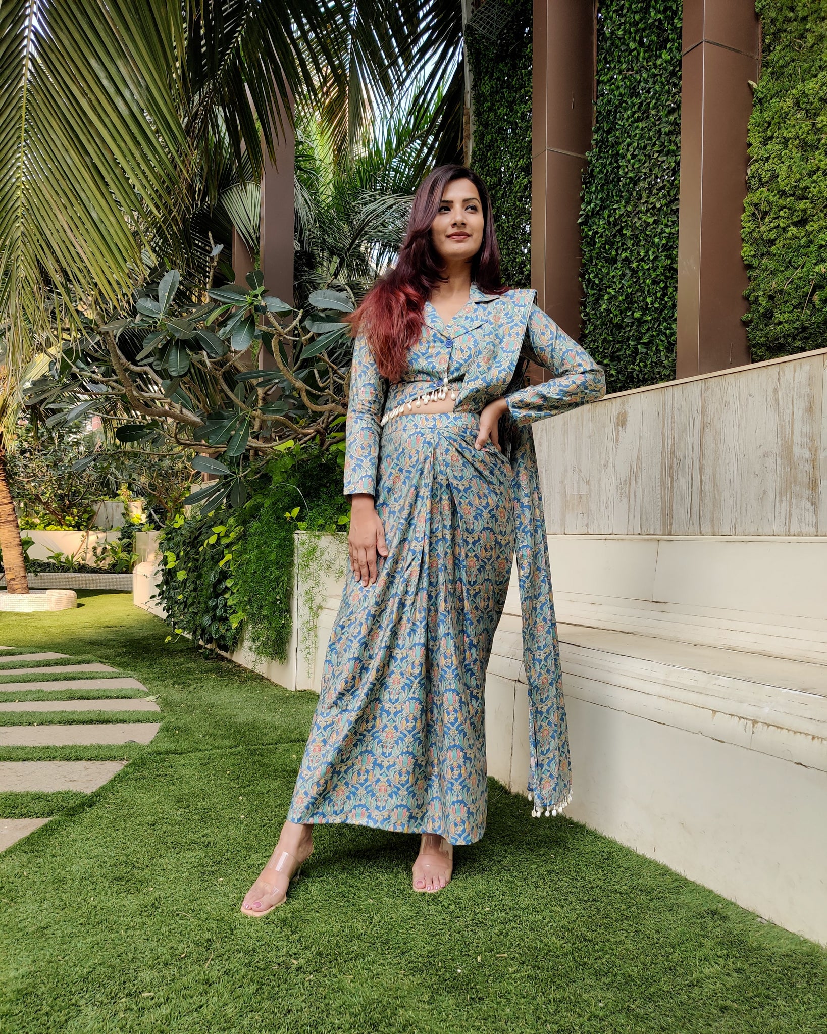10 Modern Ways To Wear A Saree & Make A Statement With It – Radhika & Raghav