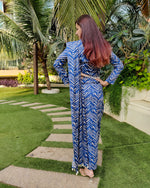 Load image into Gallery viewer, BLUE ZIG-ZAG PRINTED SHELLED SKIRT SAREE WITH ATTACHED FRONT PALLU AND SHIRT BLOUSE

