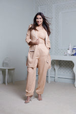 Load image into Gallery viewer, PEACH LONG BLAZER WITH CONTRAST PIPING, SIDE POCKET PANT &amp; BUSTIER
