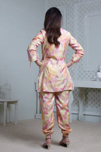COLOUR SPLASHED LONG BLAZER WITH CONTRAST PIPING, SIDE POCKET PANT & BUSTIER