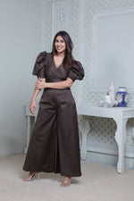 Load image into Gallery viewer, DARK OLIVE FRONT TIE UP AND PUFFED SHORT SLEEVED JUMPSUIT
