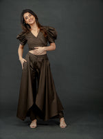 Load image into Gallery viewer, OLIVE GREEN PUFFED SLEEVES TOP WITH TIE UP DETAIL PAIRED WITH FLARED PANTS
