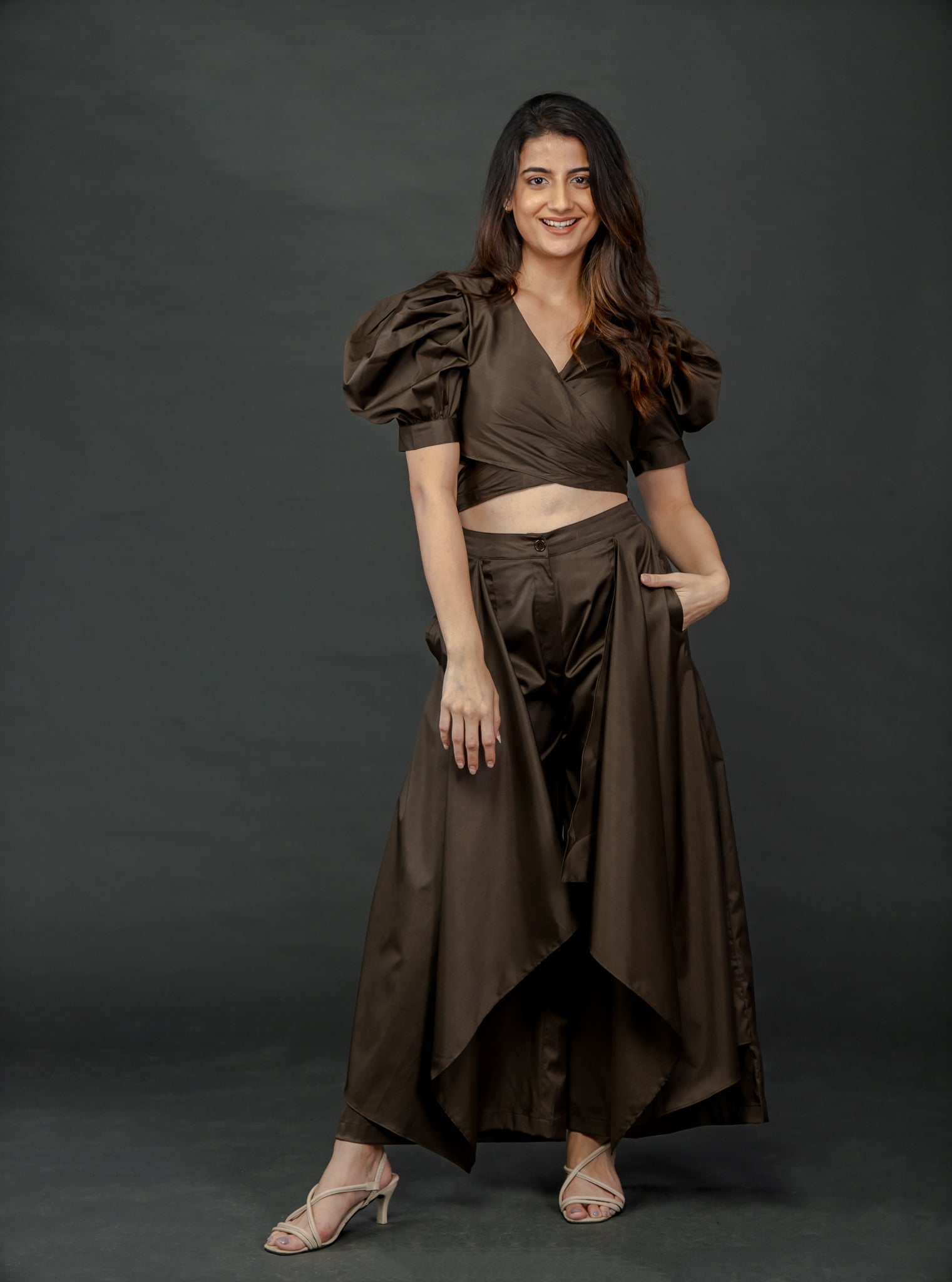 OLIVE GREEN PUFFED SLEEVES TOP WITH TIE UP DETAIL PAIRED WITH FLARED PANTS