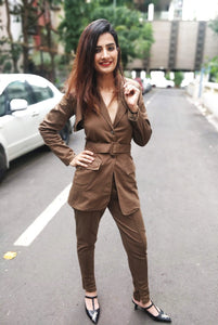BROWN TWILL SHORT JACKET, HALTER NECK INNER LONG TOP WITH BELT AND FITTED PANTS