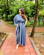 Load image into Gallery viewer, BLUE LONG FREESIZE TOP WITH SLIT AND BLACK PANTS.

