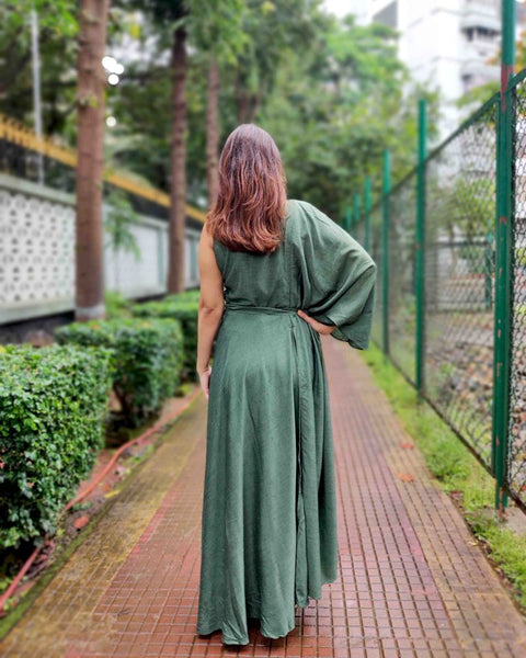 MOSS GREEN LONG FREESIZE TOP WITH SLIT AND BLACK PANTS