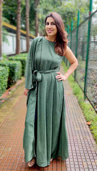 MOSS GREEN LONG FREESIZE TOP WITH SLIT AND BLACK PANTS
