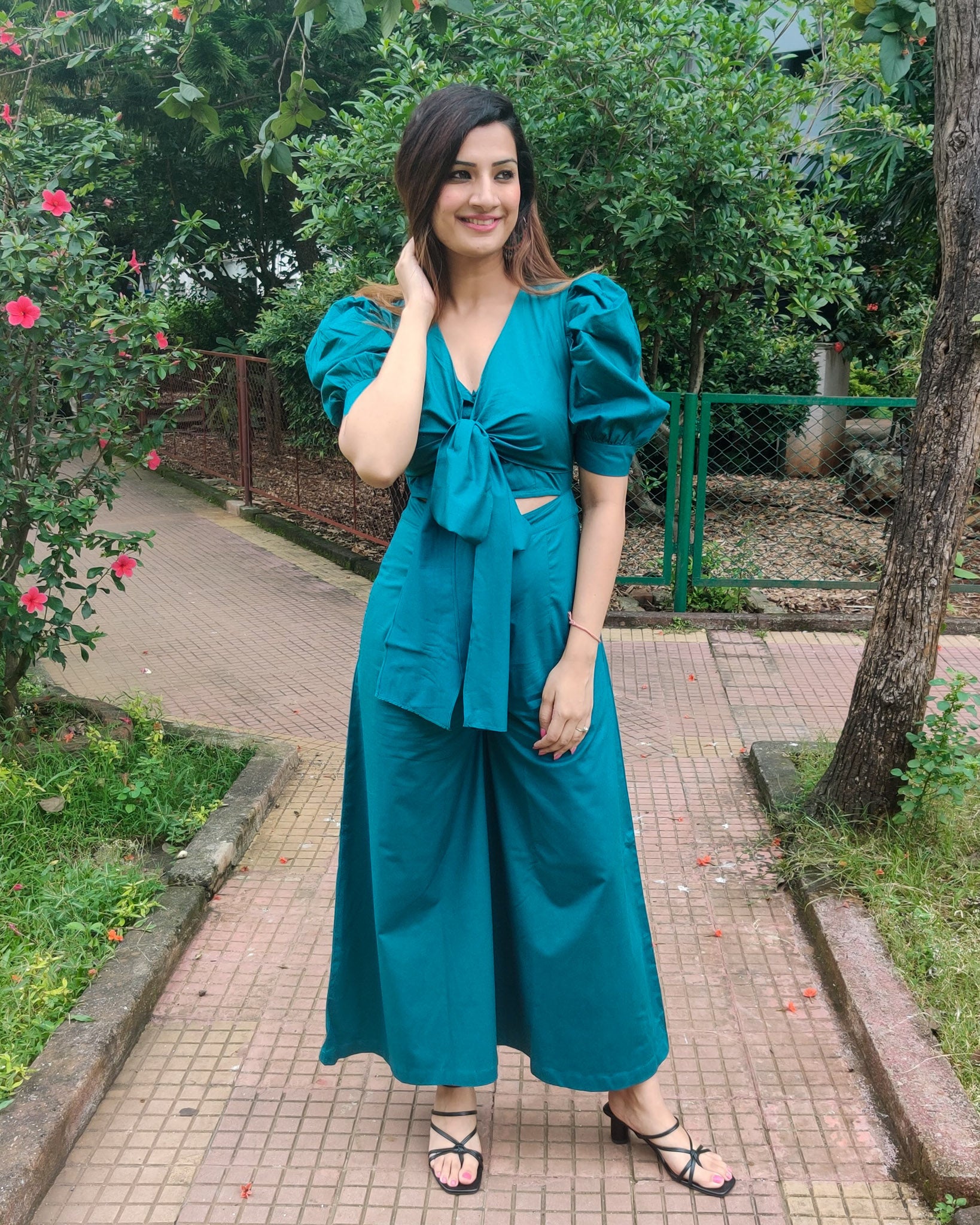 TEAL FRONT TIE UP AND PUFFED SHORT SLEEVED JUMPSUIT