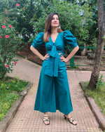 Load image into Gallery viewer, TEAL FRONT TIE UP AND PUFFED SHORT SLEEVED JUMPSUIT

