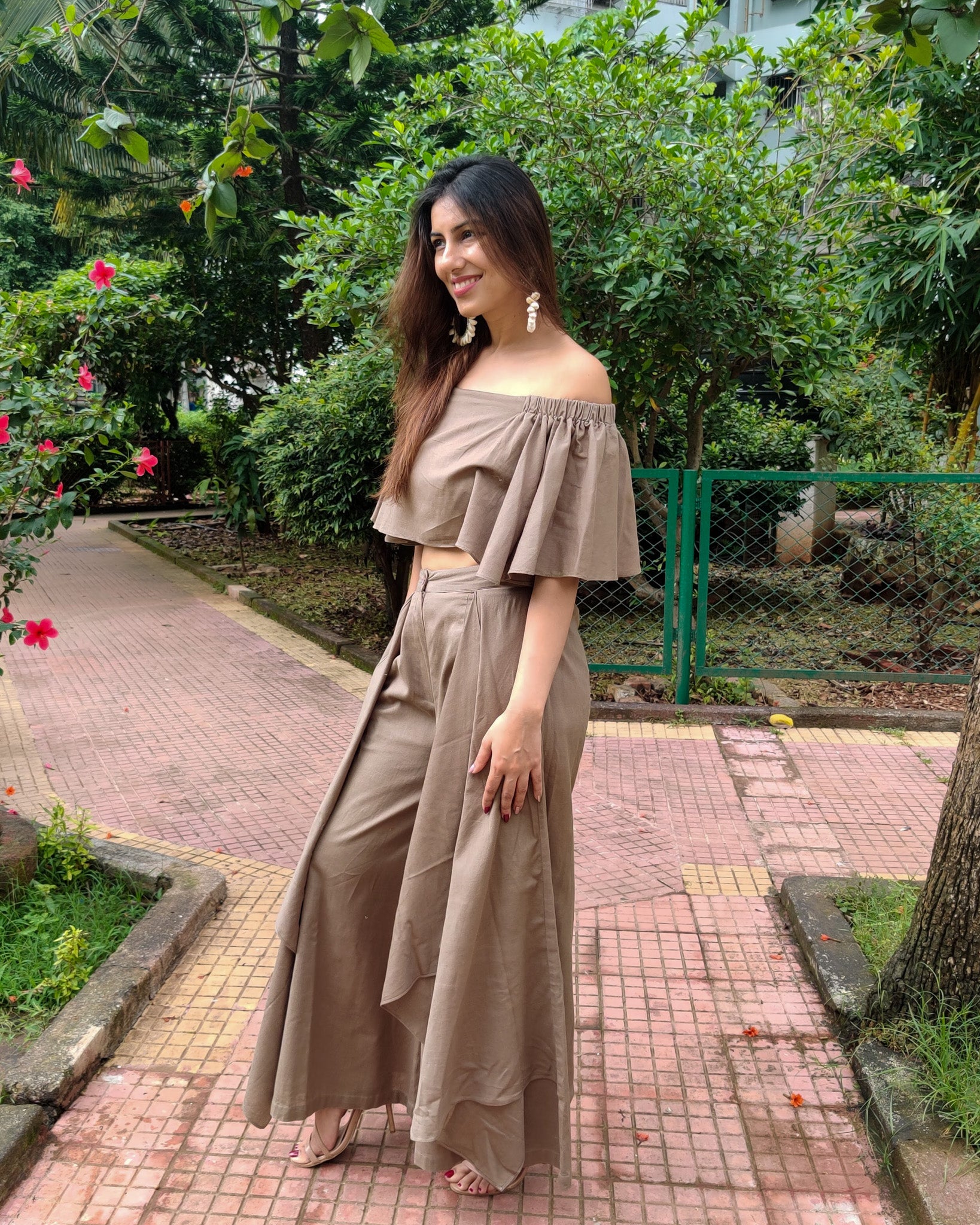 KHAKHEE GREEN OFF SHOULDER FLARED TOP PAIRED WITH FLARE PANTS