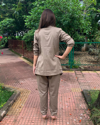 The Bosslady - Khakhee