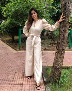 OFFWHITE GOLD THIN STRIPE FRONT ZIP OPENING HIGH BAND COLLAR JUMPSUIT WITH PUFF SLEEVE & BELT