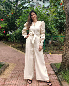 OFFWHITE GOLD THIN STRIPE FRONT ZIP OPENING HIGH BAND COLLAR JUMPSUIT WITH PUFF SLEEVE & BELT