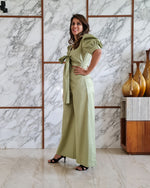 Load image into Gallery viewer, PISTA FRONT TIE UP AND PUFFED SHORT SLEEVED JUMPSUIT

