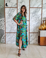 Load image into Gallery viewer, GEOMETRIC BLUE PRINT LONG JACKET WITH NOODLE STRAP BUSTIER AND DHOTI PANTS
