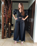 Load image into Gallery viewer, BLACK FRONT TIE UP AND PUFFED SHORT SLEEVED JUMPSUIT
