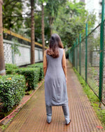Load image into Gallery viewer, TEAL SLEEVELESS LONG JACKET AND WELL FITTED TROUSER
