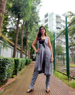 Load image into Gallery viewer, TEAL SLEEVELESS LONG JACKET AND WELL FITTED TROUSER
